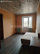 4-комнатная квартира: Новосибирск, микрорайон Юбилейный, улица Столетова, 28 (69.3м2)